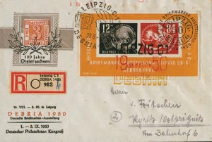 Debria-Block auf Brief – mit dreifarbigem Stempel in Schwarz-Rot-Gold. Abbildung: HBA.