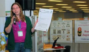 Michaela Kohlhagen, Vorsitzende des Landesrings Süd-West, präsentierte auf der Messe in Sindelfingen die gelungene Aktion. Ich verschenke eine Mitgliedschaft.