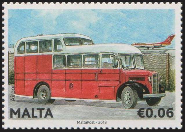 Mit einem historischen Bus zum Flughafen