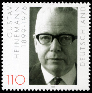 Gustav Heinemann auf Briefmarke, MiNr 2067, 1999