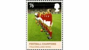 Aufstellung des deutschen und englischen Nationalteams vort dem Endspiel der Weltmeisterschaft 1966r Deuts