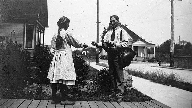 Postbote in den USA, ca. 1910